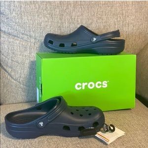 Men’s 11. New in box, with tags.